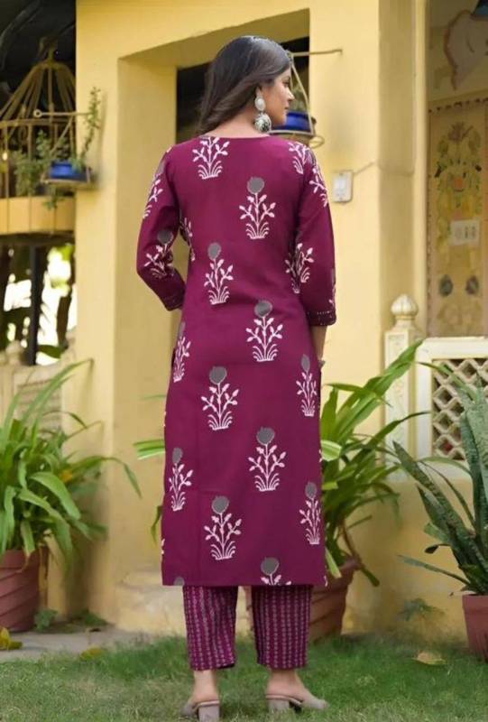 Women's cotton blend V neck Kurta With pant & Dupatta 