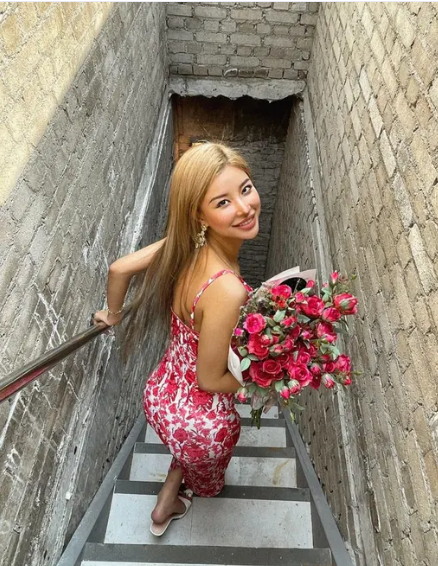 Urbane Feminine Women WHITE & RED FLORAL Dresses