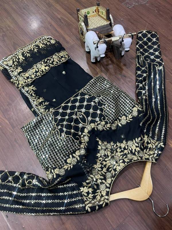 Tabby Silk saree, featuring stunning pearl embroidery and sequin work